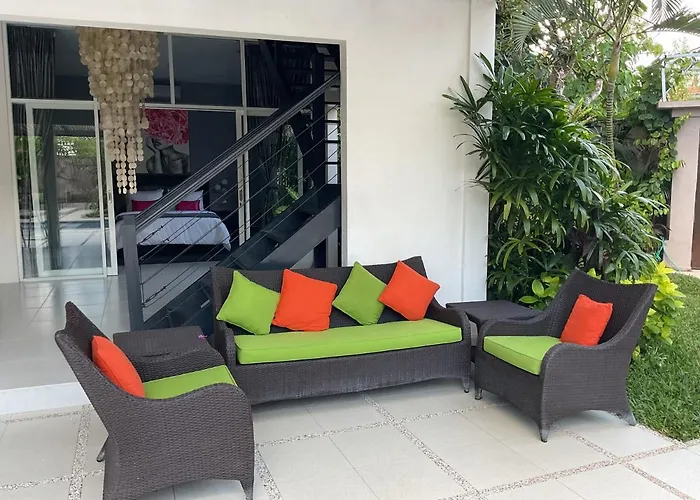 Lanai Villa *